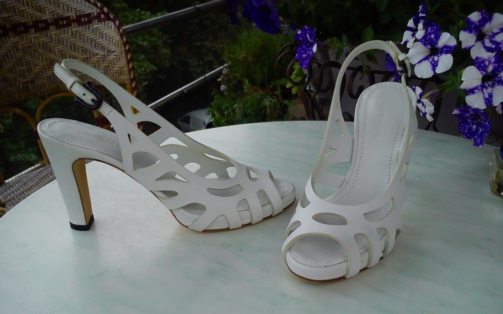 elegant, opengewerkt  wit schoentje - gelegenheid - mt 36, Kleding | Dames, Schoenen, Nieuw, Schoenen met hoge hakken, Wit, Ophalen of Verzenden