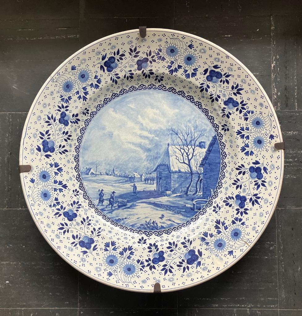 Groot bord in de stijl van Delft blauw - Royal Boch, Enlèvement
