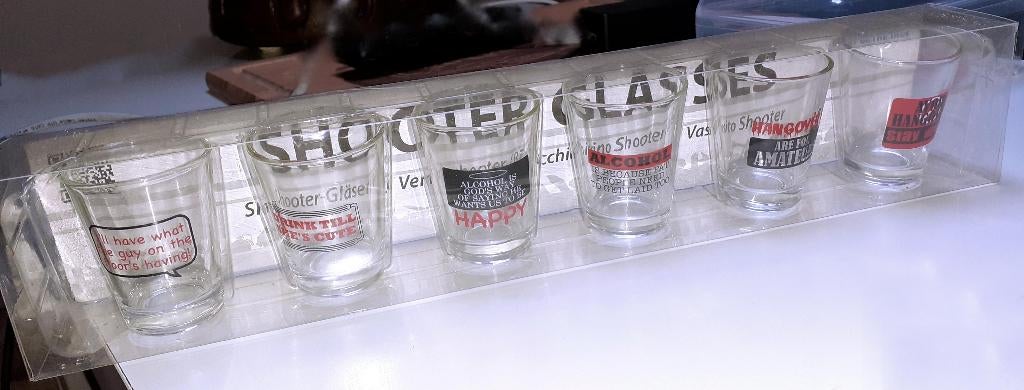 keuken Out of the Blue set 6 shot glaasjes shooter glasses, Neuf, Verre ou Verres, Verre, Autres styles