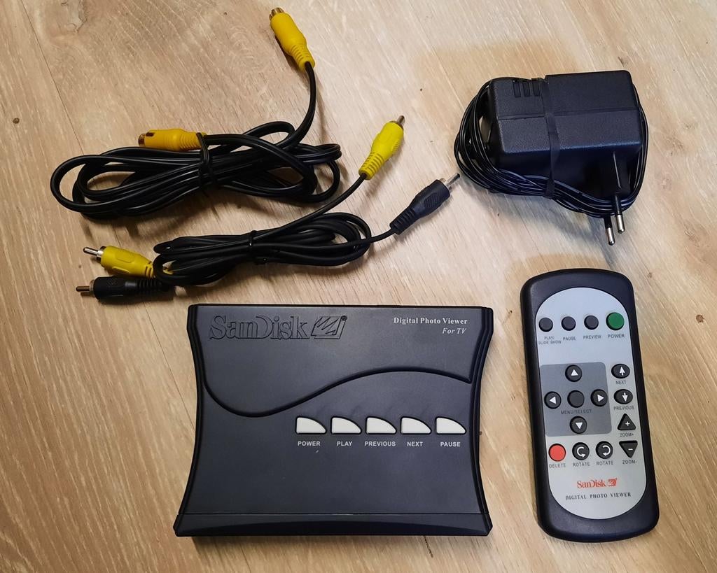 Lecteur de cartes photos pour TV SanDisk SDV1-R, Enlèvement ou Envoi