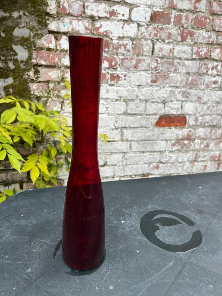 Vase rouge long et étroit - 31 cm, Maison & Meubles, Enlèvement ou Envoi