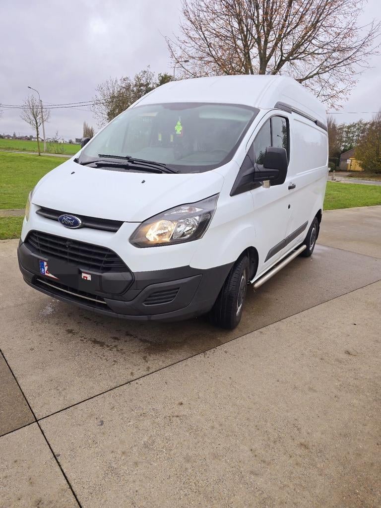 Ford Transit Custom L2H2 2.0 TDCI LICHTE VRACHT MET 3, 4 deurs, Monovolume, Euro 6, Particulier