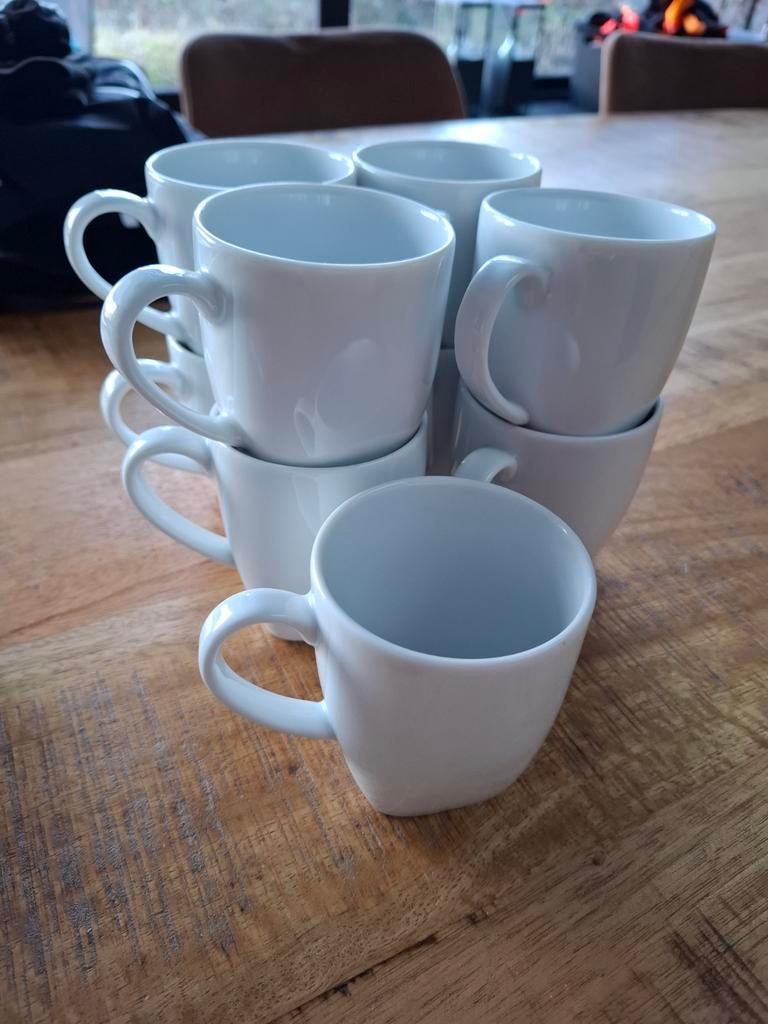 Koffietasjes van ikea, Enlèvement