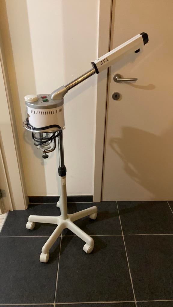 Stoommachine gelaatsverzorging, Ophalen, Zo goed als nieuw