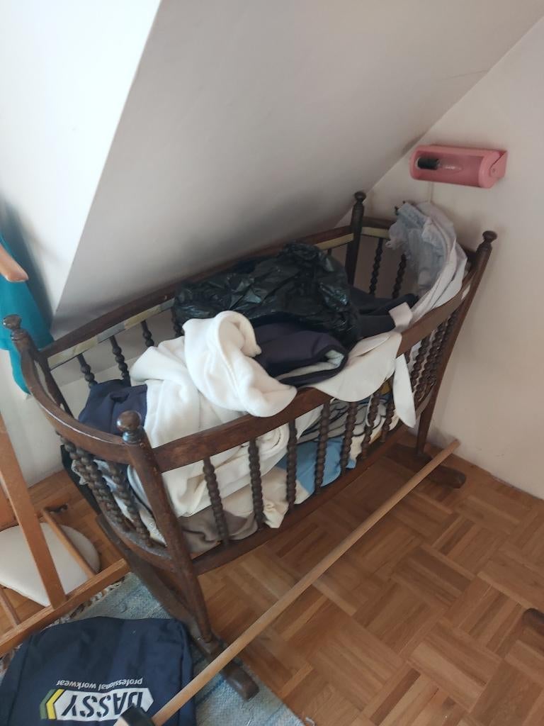 antiek wieg intact, Kinderen en Baby's, Babywiegjes en Ledikanten, Ophalen, Zo goed als nieuw, Wieg