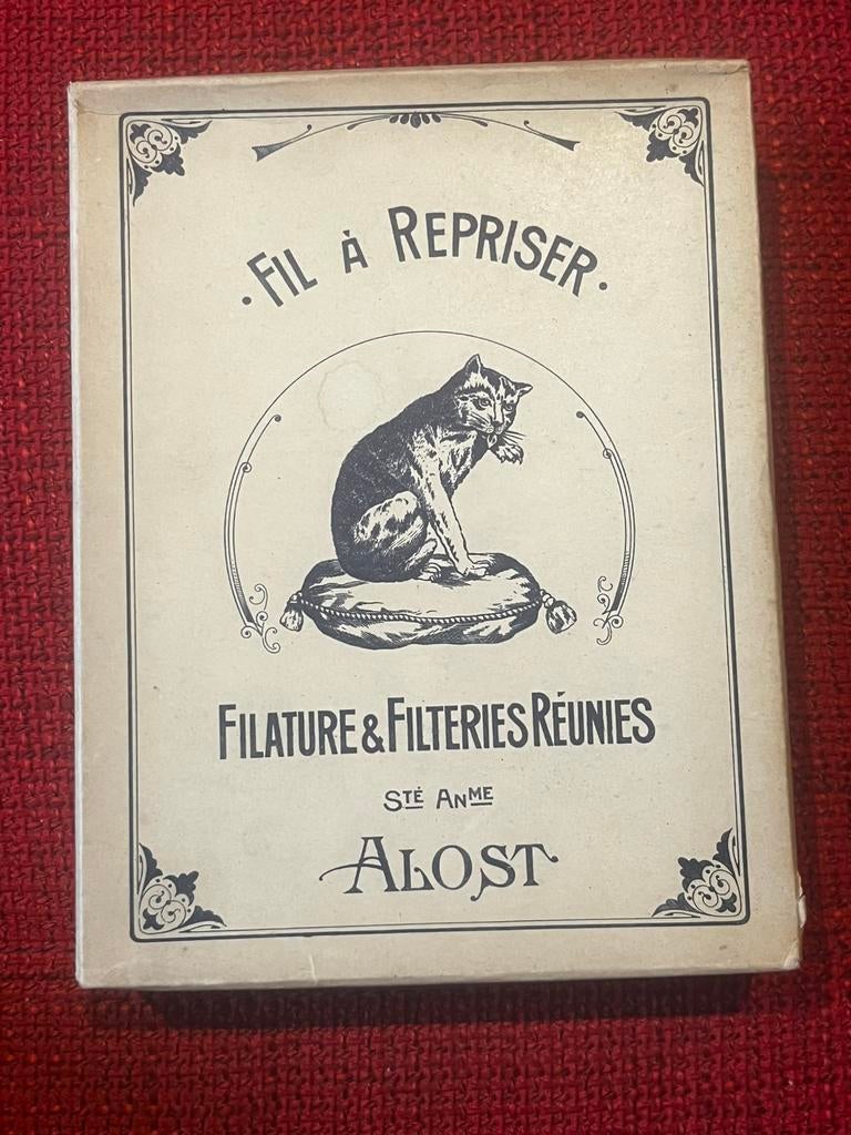 Textiel Aalst - doos naaigaren FFR, Ophalen of Verzenden