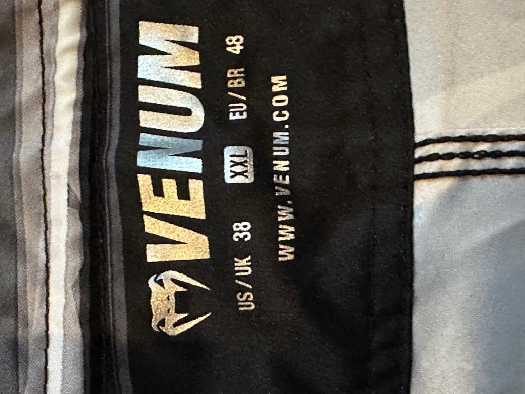 Venum Gladiator 3.0 Fightshorts - Zwart/Wit, Sport en Fitness, Groter dan maat XL, Ophalen, Zo goed als nieuw