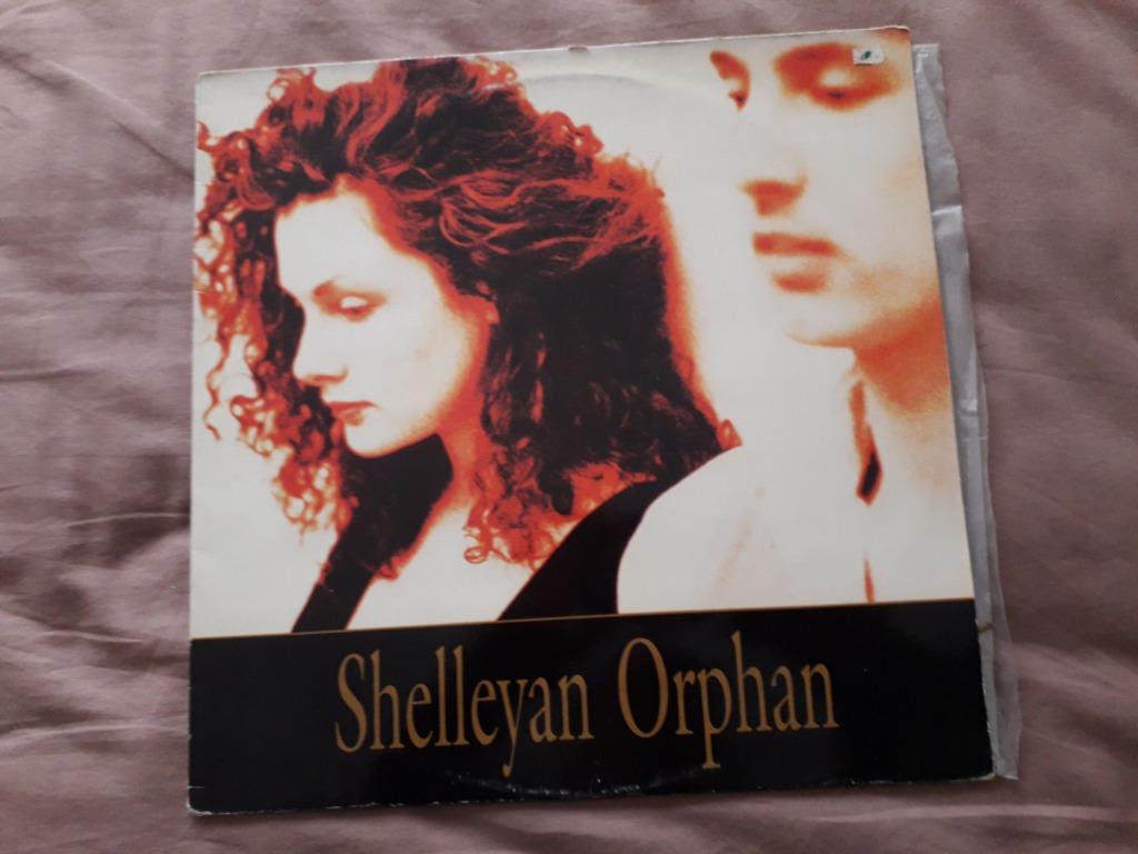 Shelleyan Orphan, Enlèvement ou Envoi