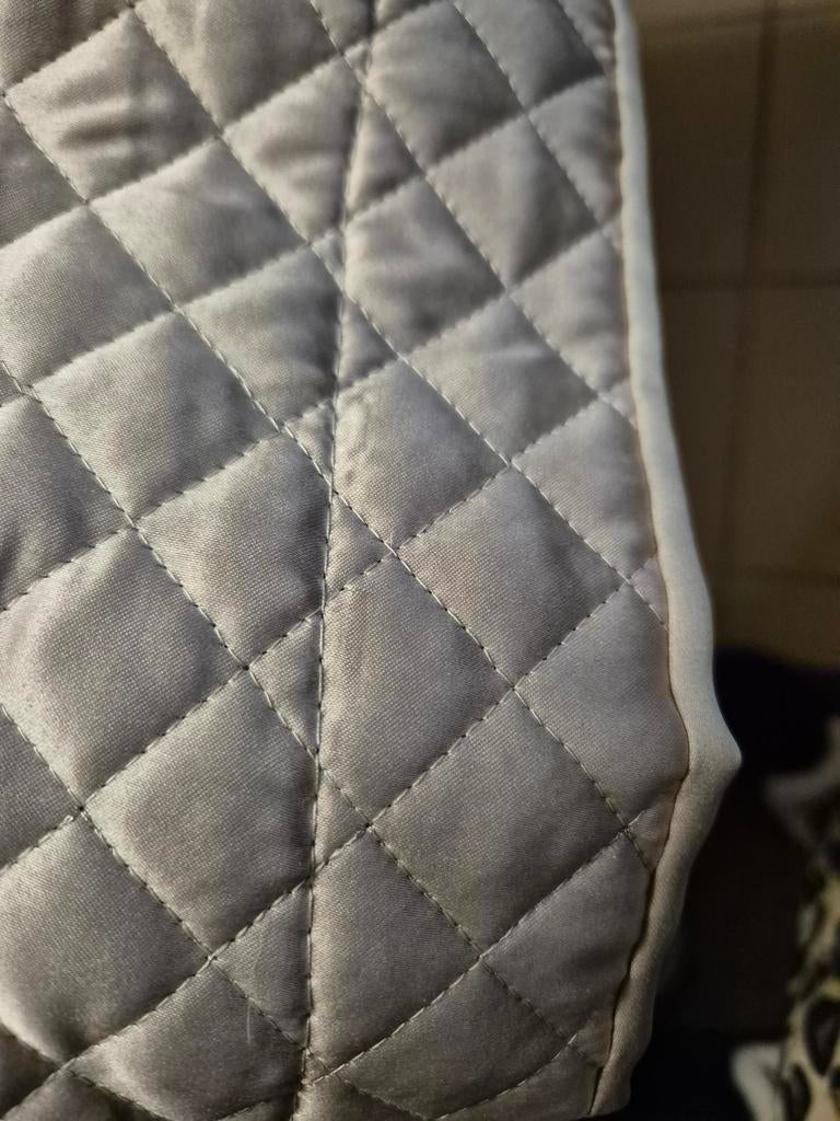 Couvre lit 220|240 beige, pas de coursier ni fake, Enlèvement, Neuf