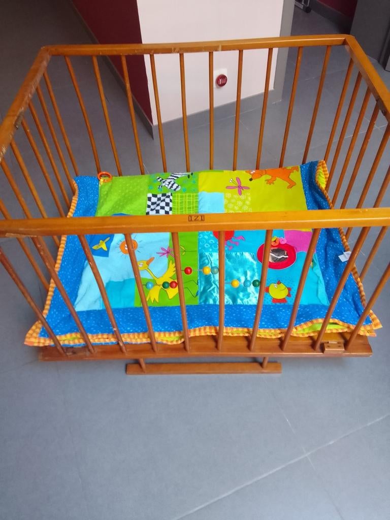 Massief houten speelpark makkelijk opvouwbaar met speeldeken, Kinderen en Baby's, Ophalen, Zo goed als nieuw