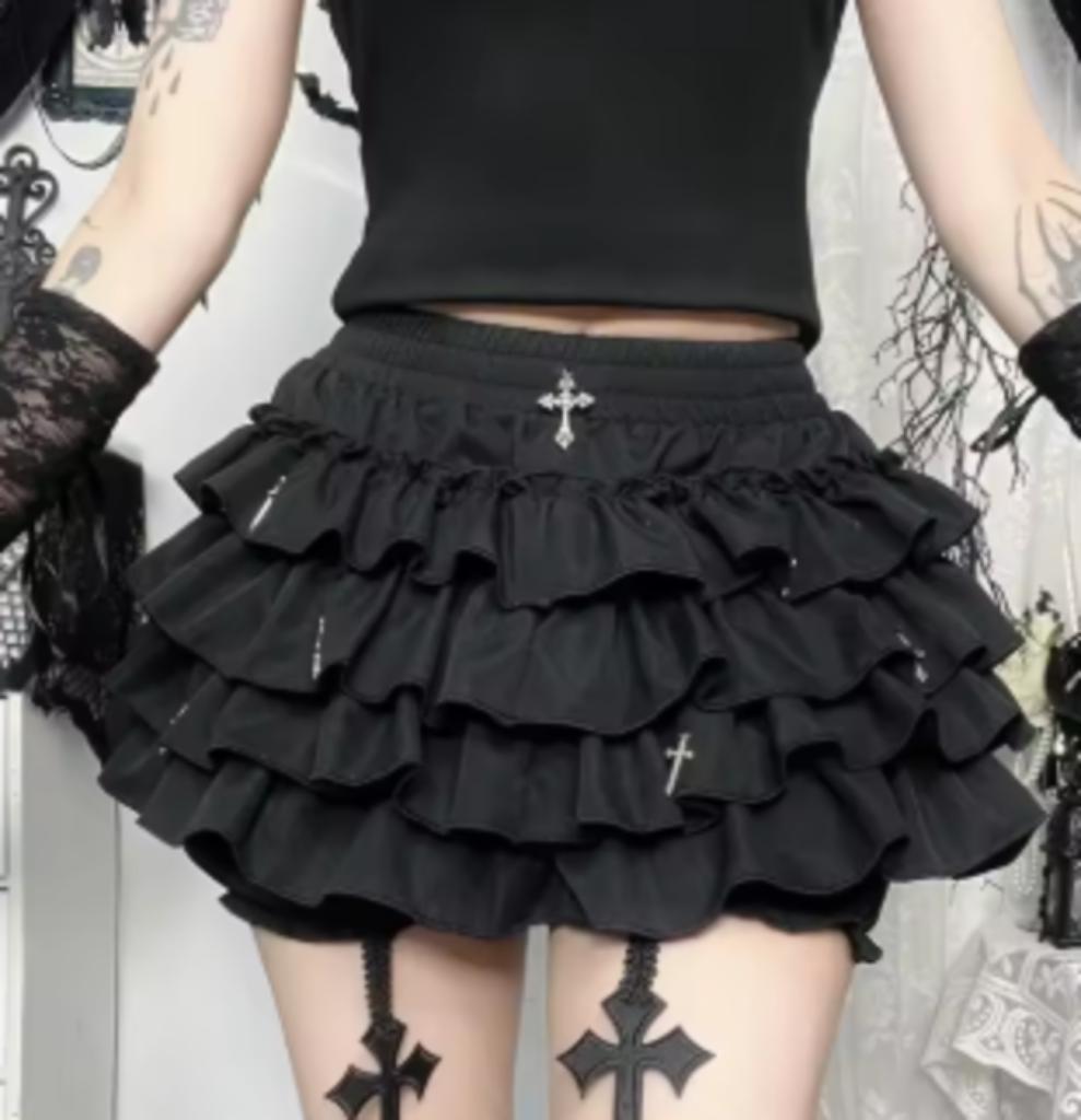 Prachtige zwarte Gothic rok met kruisjes, Kleding | Dames, Ophalen of Verzenden, Nieuw, Maat 34 (XS) of kleiner