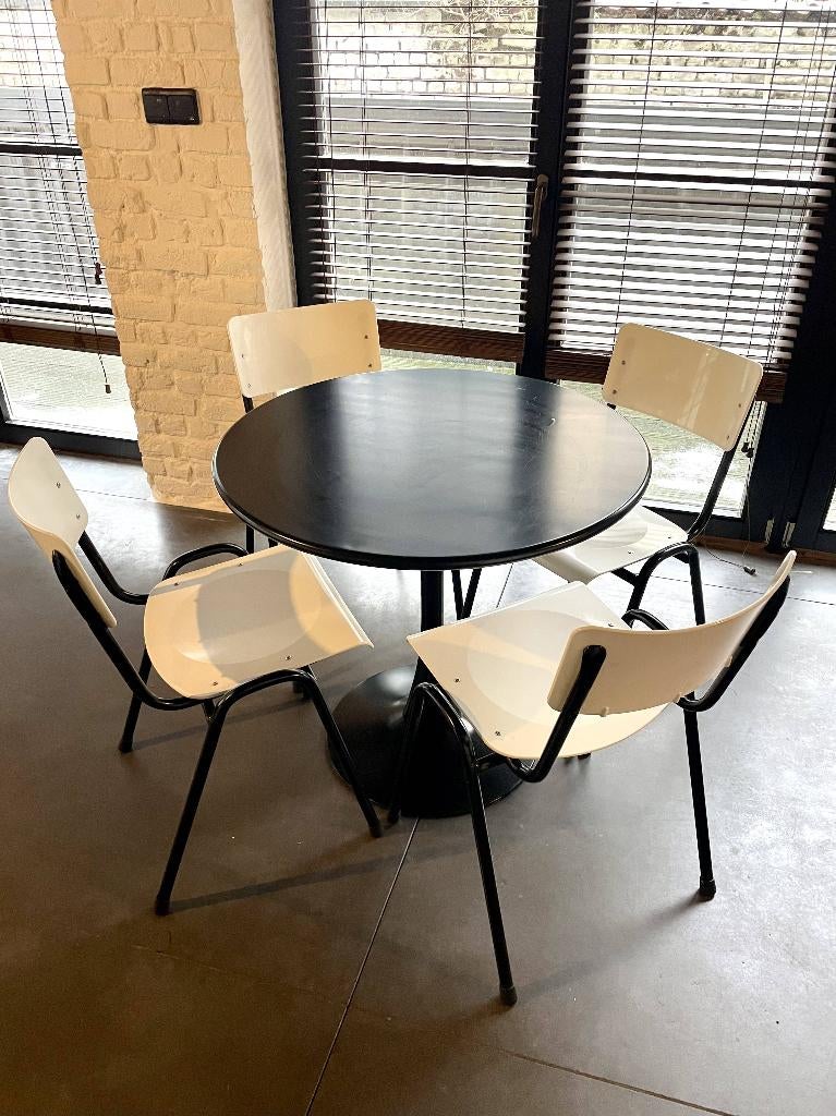 Ensemble table tulipe noire + 4 chaises vintage assorties, Maison & Meubles, Enlèvement