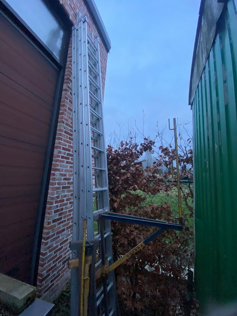 Set 2 ladderhaken en 2 degelijke ladders 2x15, Doe-het-zelf en Bouw, Steigers, Ophalen