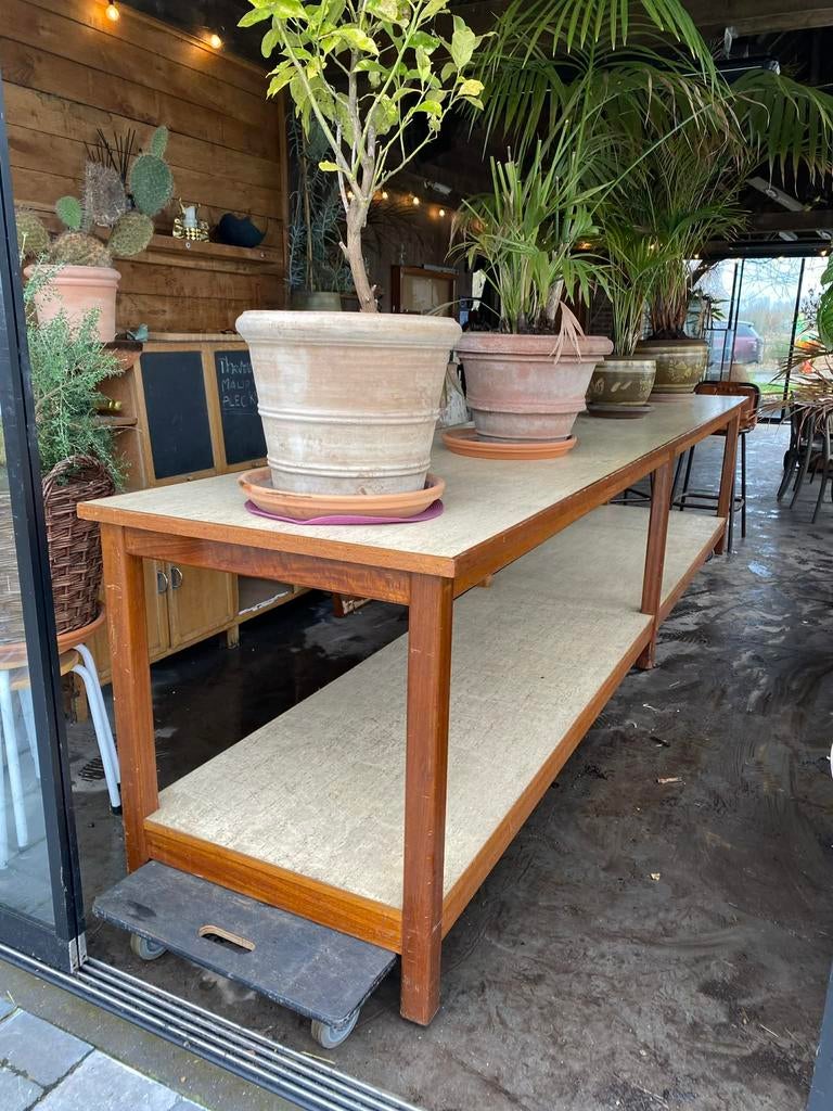 Table de tapissier de 4 mètres, Enlèvement