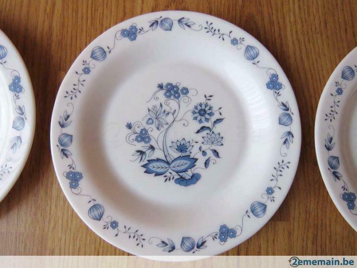 vintage arcopal 3 assiettes a dessert motifs fleurs bleues, Antiquités & Art