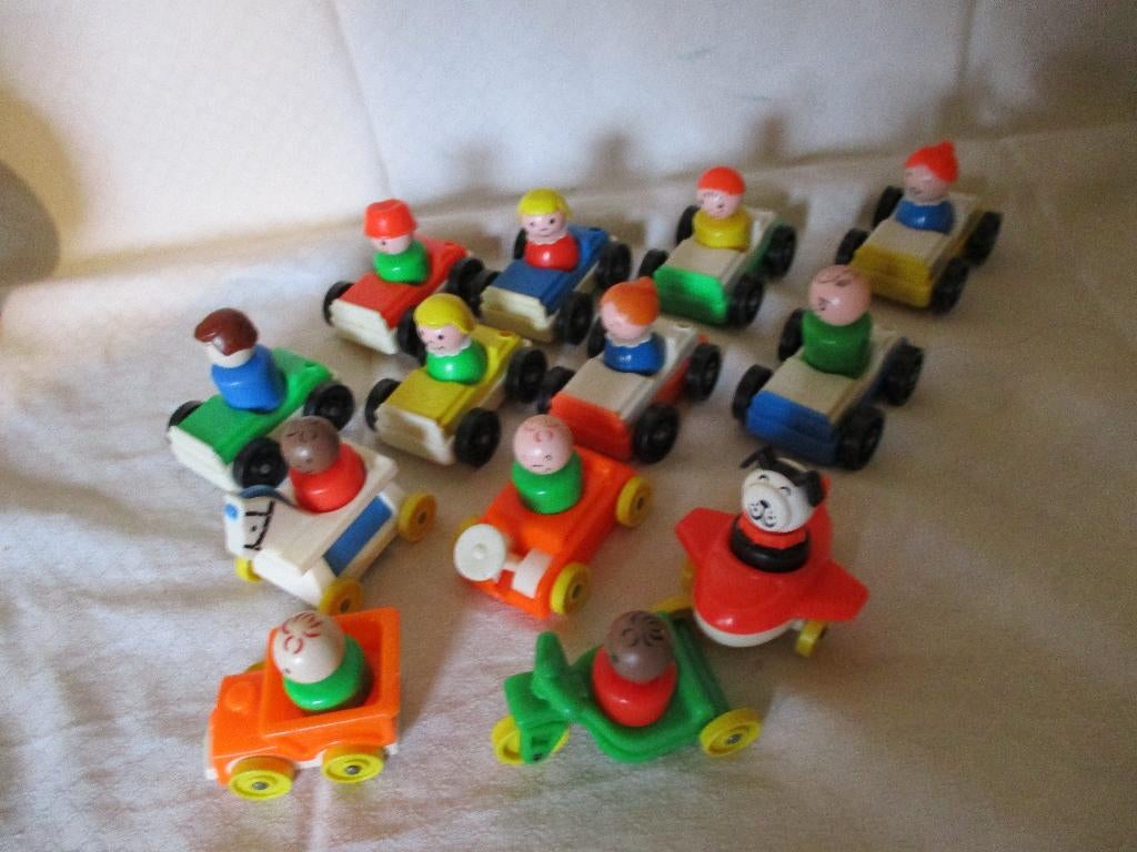 (👉ﾟヮﾟ)👉Vintage set Fisher Price 13 x Voertuig + Poppetje ., Enfants & Bébés, Envoi, Utilisé, Voiture ou Véhicule