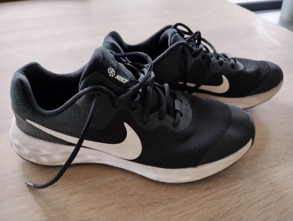 Nike loopschoenen maat 38.5 zgan, Ophalen, Zo goed als nieuw, Hardlopen, Hardloopschoenen