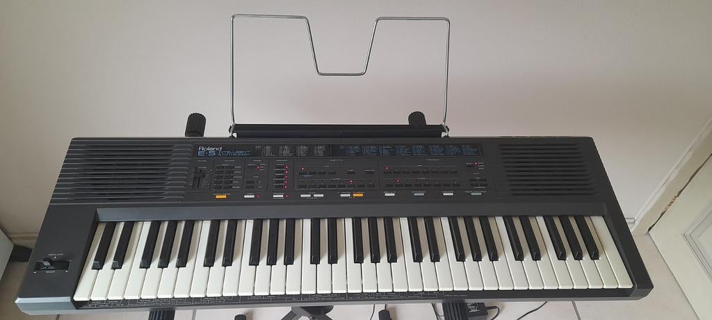 Roland E-5 intelligent synthesizer, Musique & Instruments, 61 touches, Roland, Comme neuf, Enlèvement