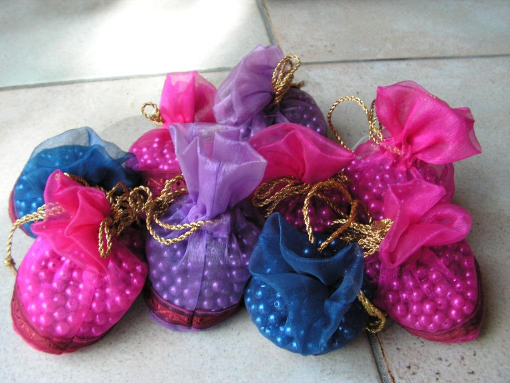 Lot de 9 sachets de perles brillantes (roses, bleues et viol, Enlèvement ou Envoi, Neuf, Autres types