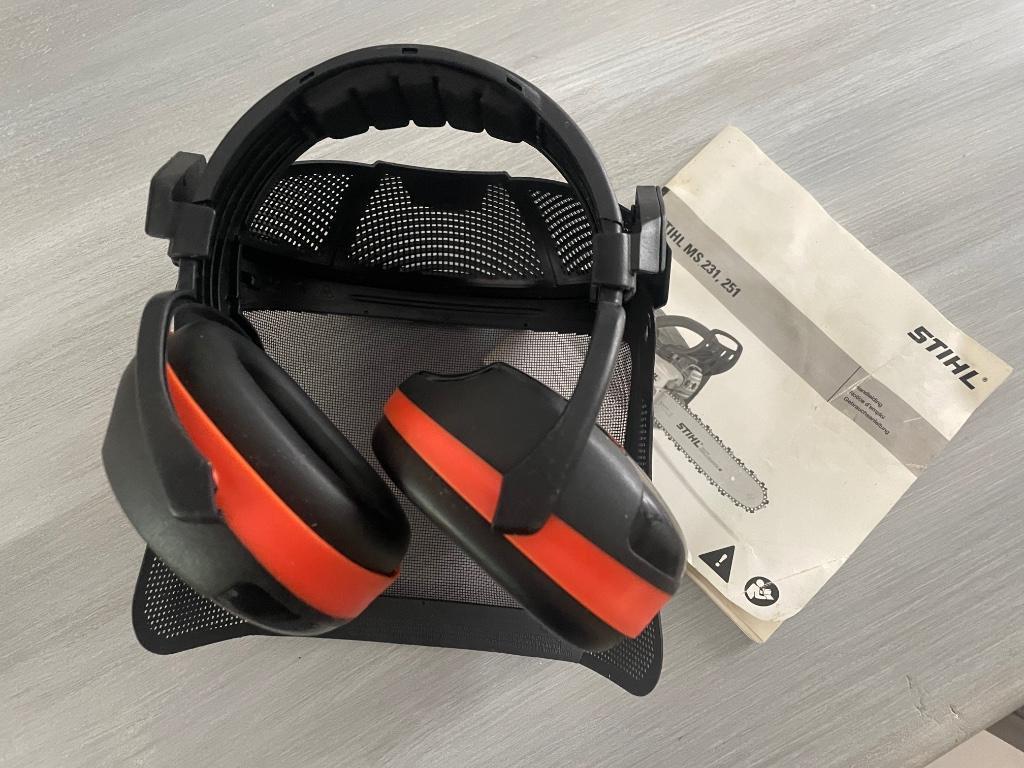 Visière STIHL avec protège oreilles, Enlèvement, Comme neuf, Stihl