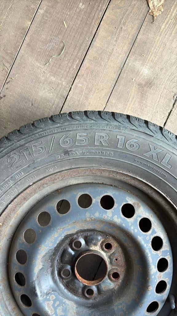 4 pneus neige sur jantes 215/65R16 (2 Kleber + 2 Eco Snow), Enlèvement, Pneu(s)
