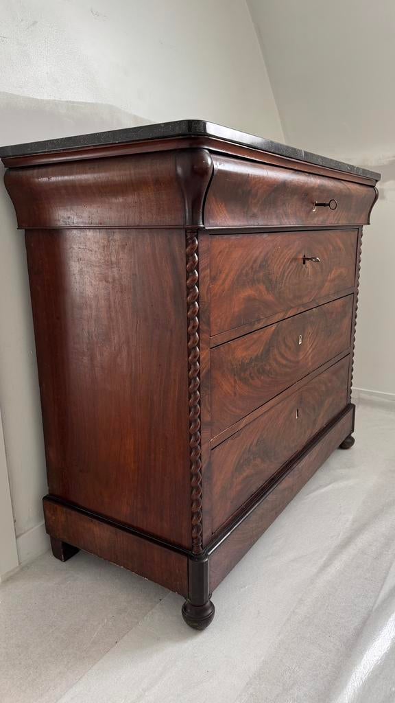 Antieke mahonie dressoir/ commode, Ophalen