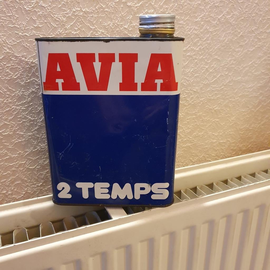 Avia    garage, Ophalen of Verzenden