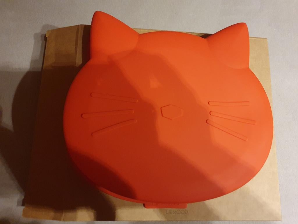 Moule à gâteau en silicone de la marque Liewood, Enlèvement