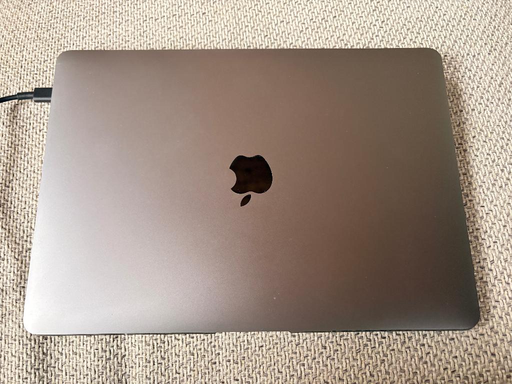 MacBook Air, Computers en Software, Apple Macbooks, Qwerty, 11 inch, Ophalen of Verzenden, Zo goed als nieuw