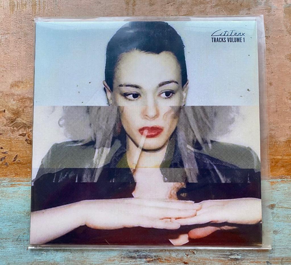 Various ‎– Tracks Volume 1, Enlèvement ou Envoi