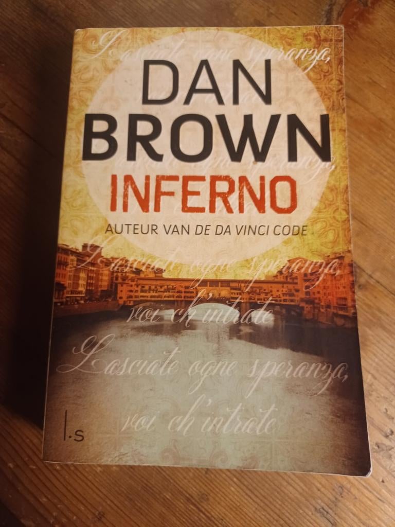 Dan Brown - Inferno, Ophalen of Verzenden, Zo goed als nieuw, Dan Brown