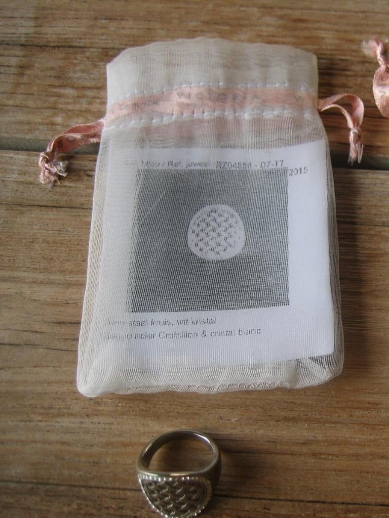 Ring ( victoria juwelen), Ophalen, Zo goed als nieuw, Zilver, Dame