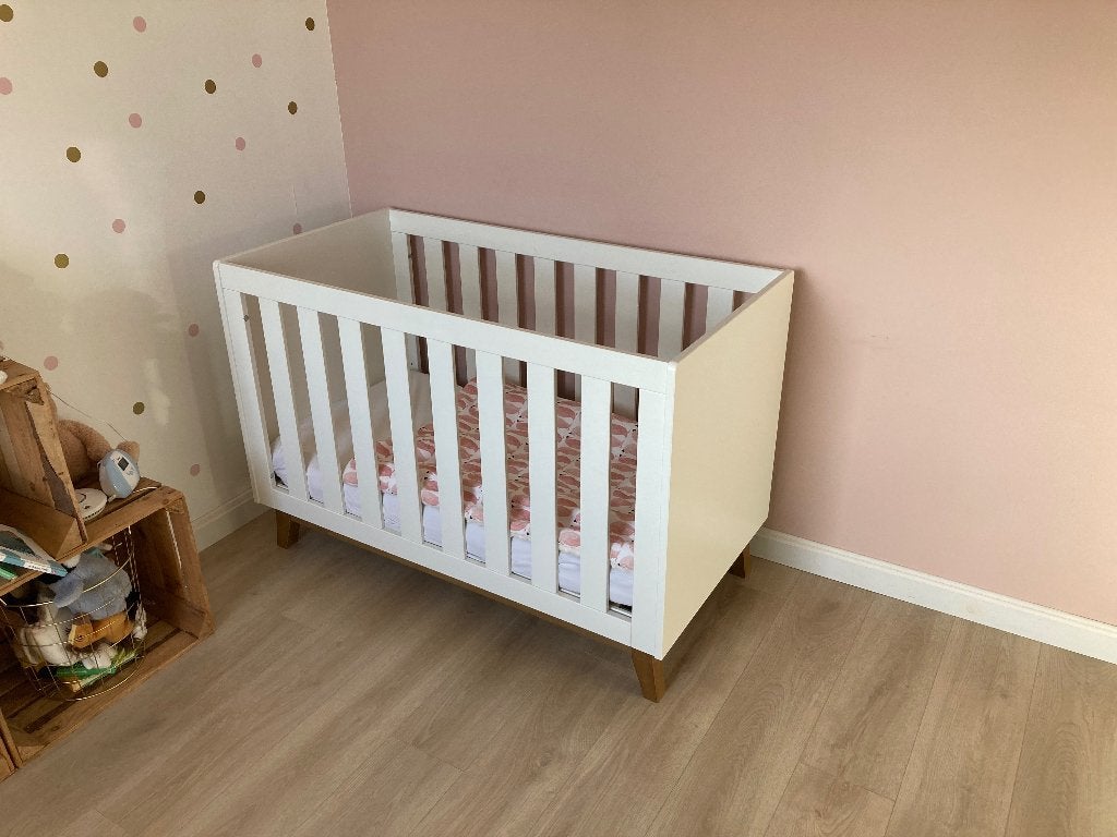 Ledikant happy baby, Kinderen en Baby's, Babywiegjes en Ledikanten, Ophalen, Gebruikt, Ledikant