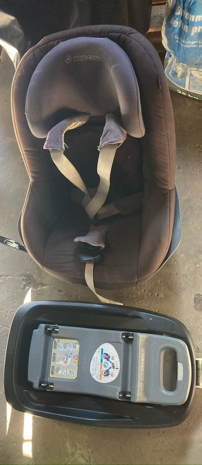 Autostoel Maxi-Cosy pearl met isofix (9-18 kg), Kinderen en Baby's, Autostoeltjes, Ophalen, Gebruikt, 9 t/m 18 kg, Slaapstand