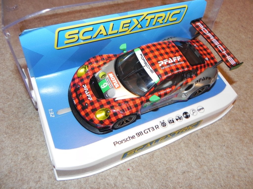 Scalextric Porsche 911 GT3 R Pfaff Racing #9 IMSA (Vanthoor), Neuf, Autres marques, Électrique, Enlèvement ou Envoi