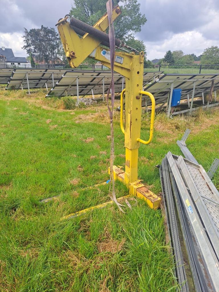 BOMACO PB25 Palettenhaak draagkracht 2500 kg €650, Ophalen
