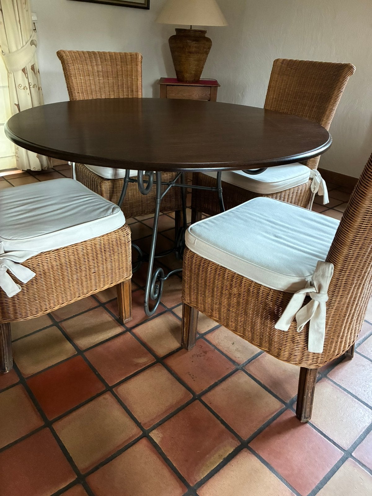 Ronde tafel met ijzeren onderstel, Huis en Inrichting, Ophalen, Zo goed als nieuw