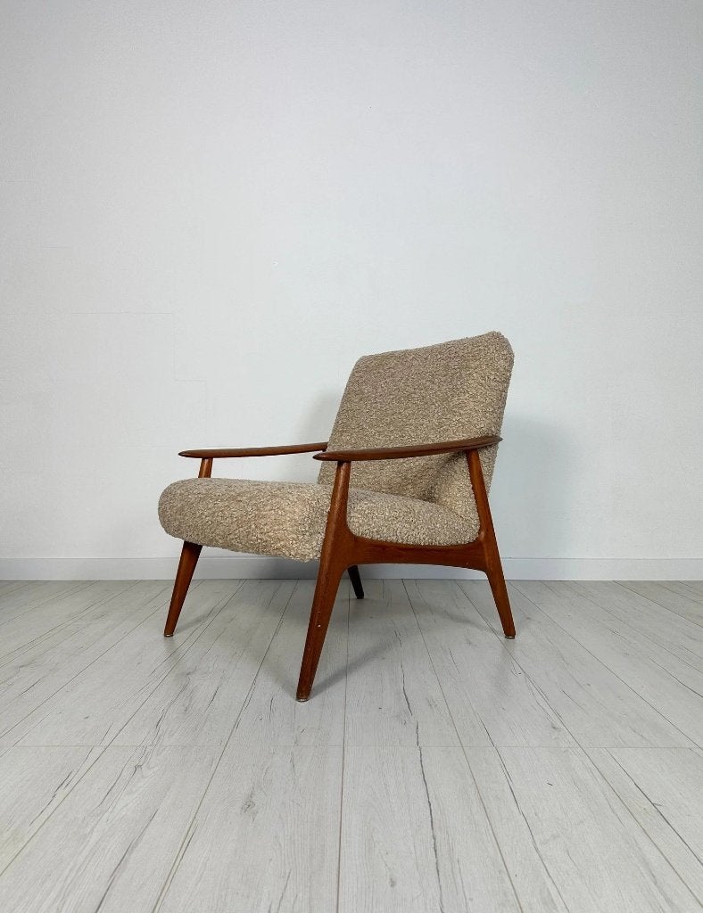 Fauteuil minimaliste en teck bouclé beige vintage, Antiquités & Art, Enlèvement