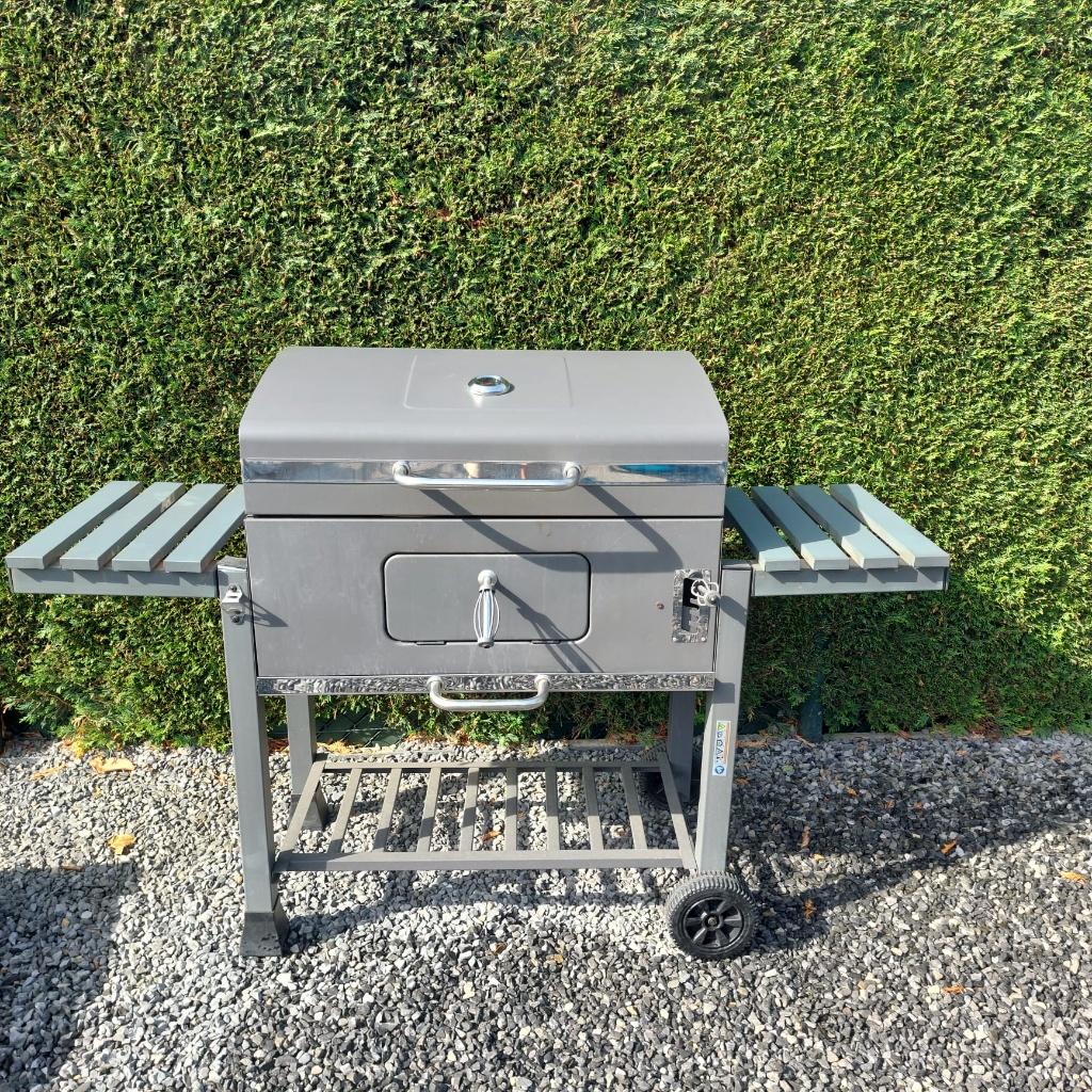 BBQ - houtskool barbecue, Jardin & Terrasse, Barbecues au charbon de bois, Utilisé, Avec accessoires, Enlèvement