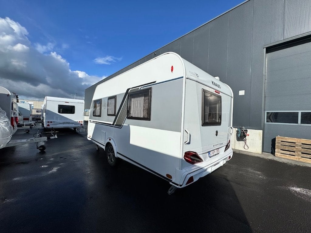 Knaus Sport e-power 420 qd, Caravans en Kamperen, Treinzit, Tot en met 3, Voortentlamp, 6 tot 7 meter