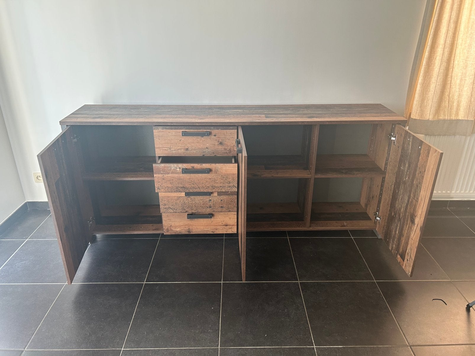 Kast, Enlèvement, Comme neuf