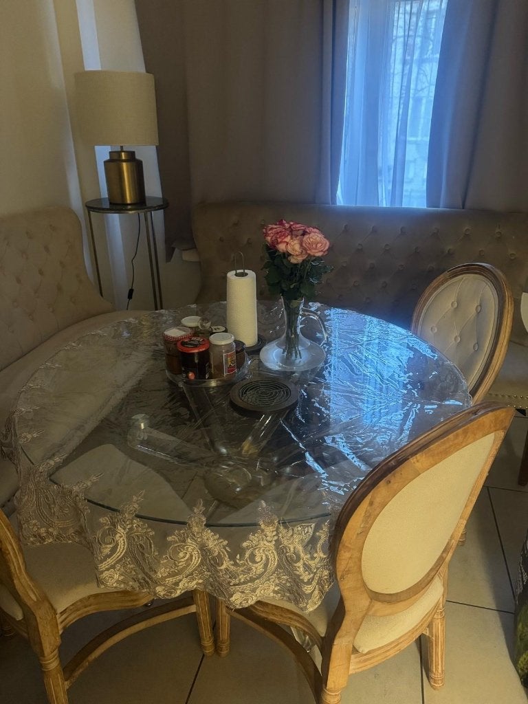 Table à manger, Maison & Meubles, Rond, 150 à 200 cm, Comme neuf, Verre