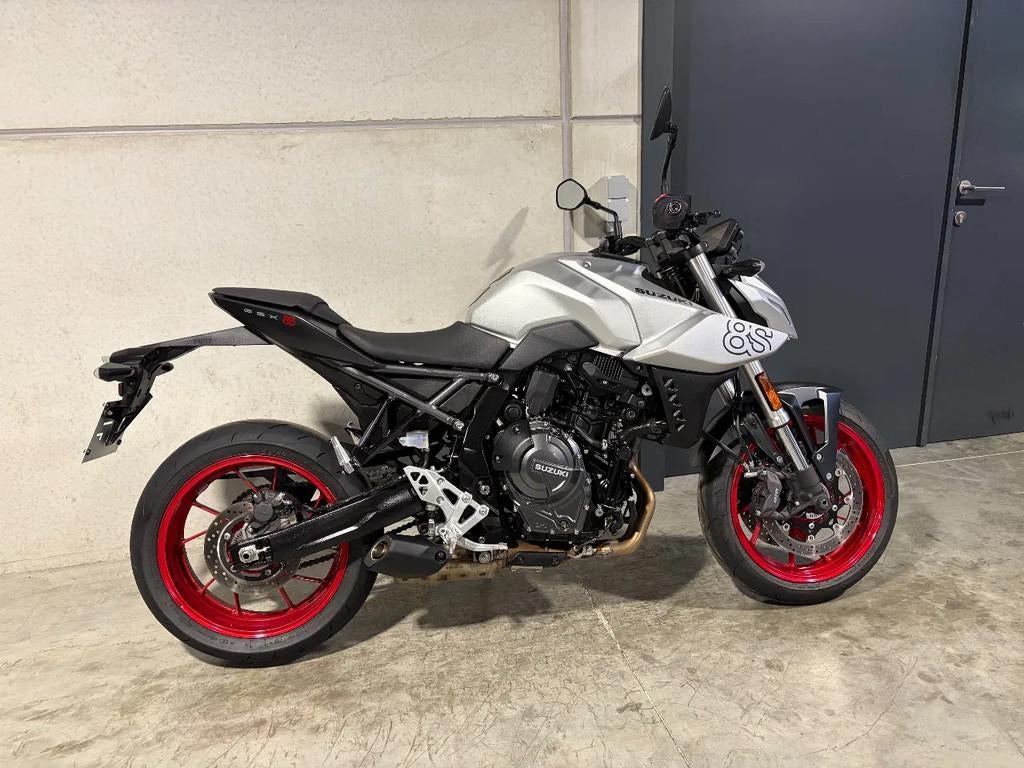 Suzuki GSX8S 35kW A2 in nieuwstaat (btw moto) (bj 2025), Motoren, Bedrijf, 12 t/m 35 kW, 800 cc, Overig