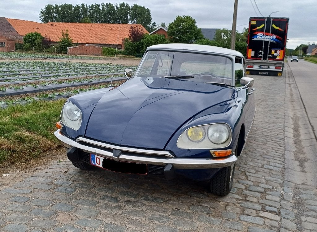 Citroën DS Pallas Oldtimer, 4 deurs, 4 cilinders, Leder, Bruin