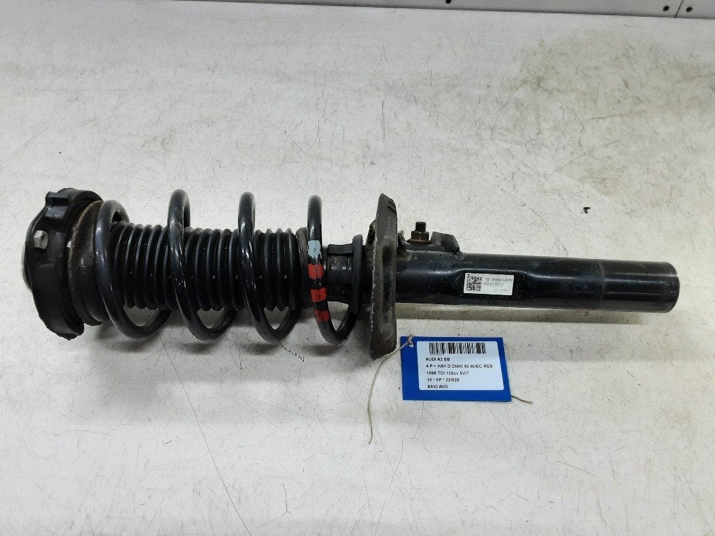 AMORTISSEUR OU ABSORBEUR DE CHOC AVANT DROIT (1KO413031AT), Utilisé, Audi