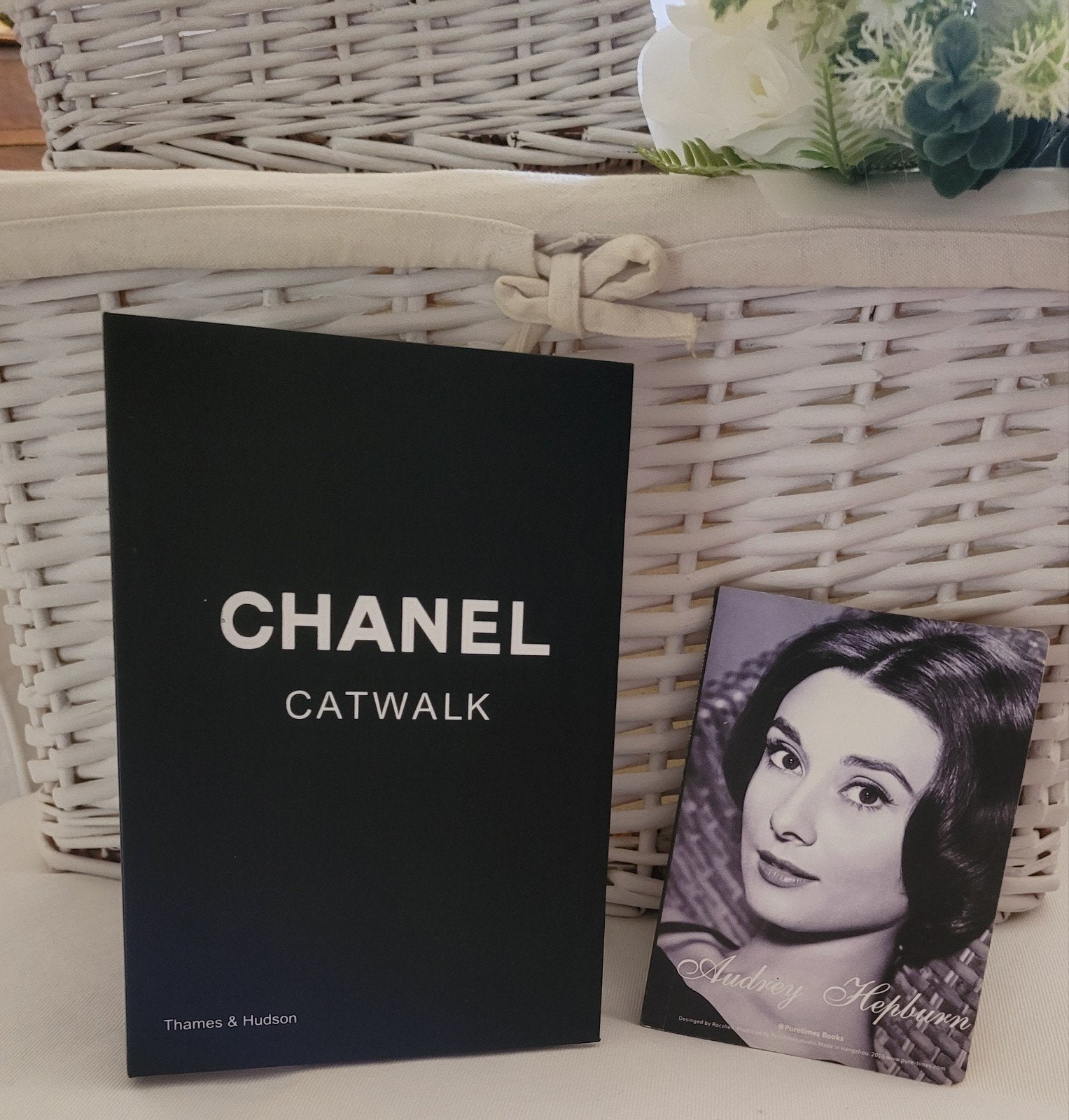 Boîte de rangement de la taille d'un livre, Enlèvement ou Envoi