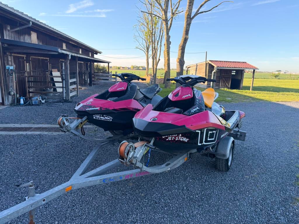 2 Seadoo Spark Jetski’s raceklaar met aanhangwagens, Watersport en Boten, Ophalen, Zo goed als nieuw, Benzine