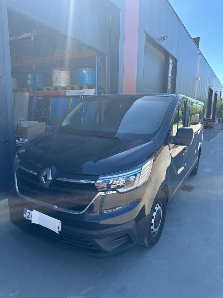 RENAULT TRAFIC DC CONFORT L2H1 dCi 150 6E EDC 5 PLACES 2024, Autos, Achat, Entretenue par le concessionnaire, Noir, Automatique