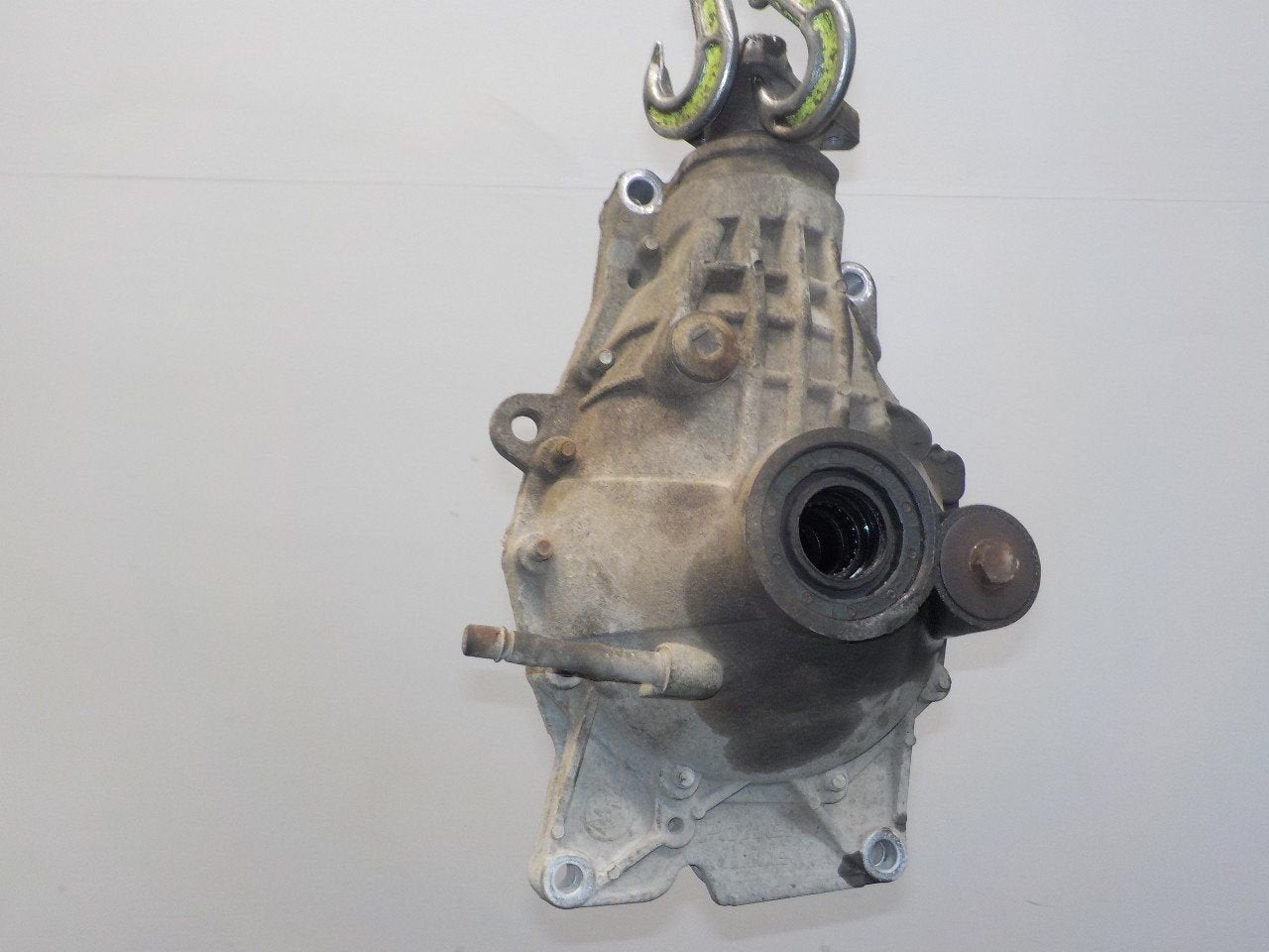 Cardan voor SsangYong Rexton, Onderdelen@venauto.nl, Van der Ven Autorecycling B.V., Ettenseweg 76, 4706 PB Roosendaal, The Netherlands