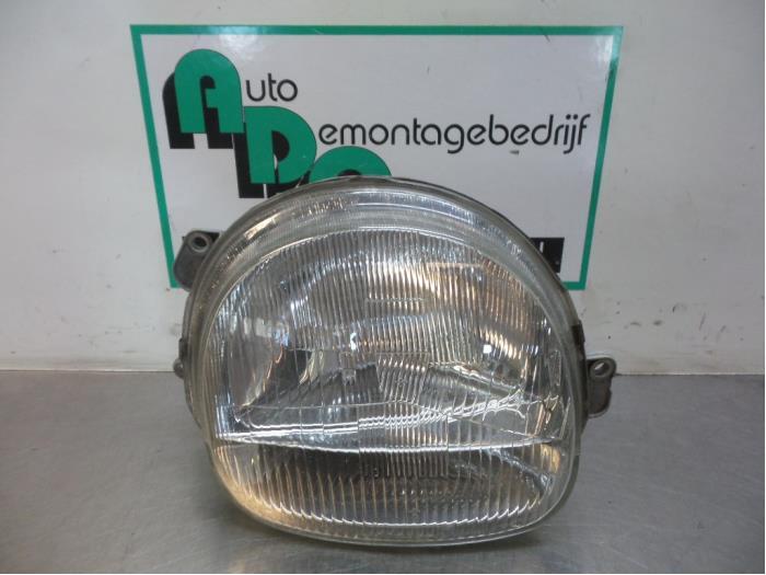 Phare droit d'un Renault Twingo (Twingo 93-), Renault, -, 3 mois de garantie, Utilisé
